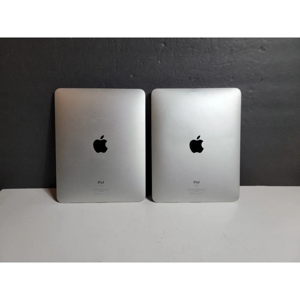 Lot of 2 Apple iPad 1st Generation (16GB/32GB) A1219 A1337 WiFi/3G Cleaned Works